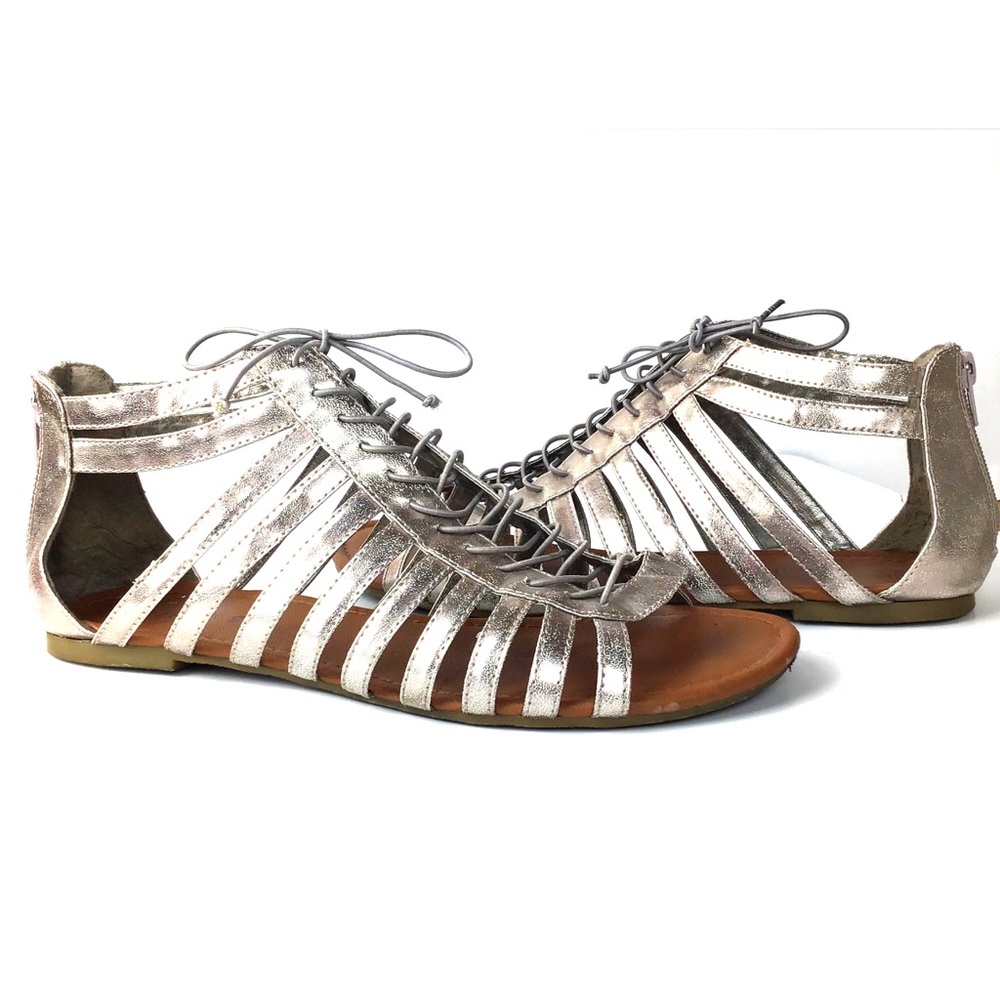 🌹 Madden Girl Lace Up Shoe